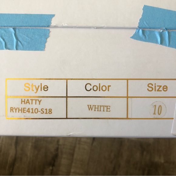 Raye Hatty Heel in White Block Heel 10 - Picture 12 of 16